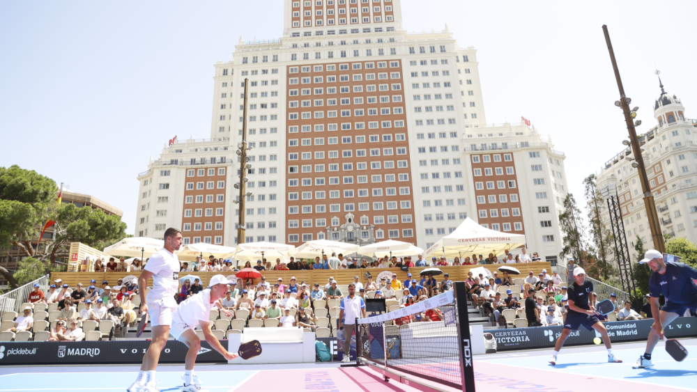 ¡El Madrid Open vive domingo de finales de infarto en Plaza de España! 